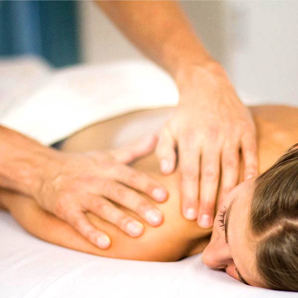 Tiefenentspannungs-Massage mit Wellness-Gutschein genieen