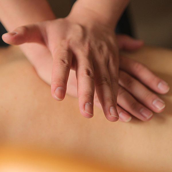 Wellness-Gutschein Royal in Dresden für TCM Massage einlösen